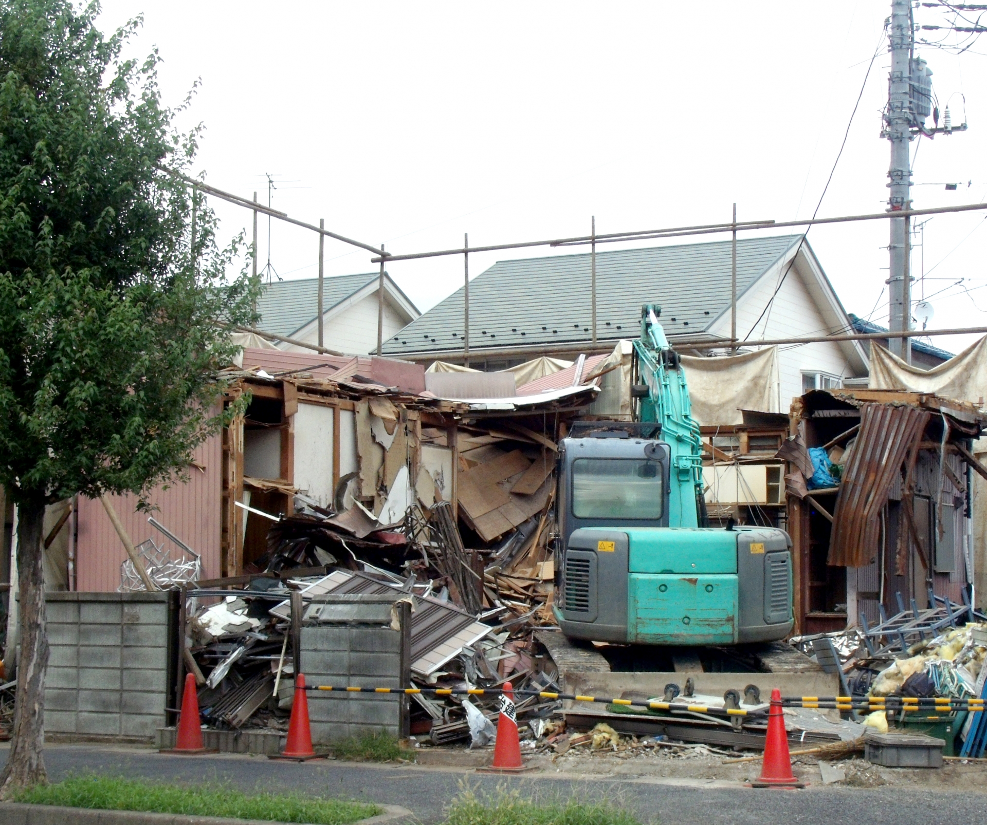 登記されている建物を取り壊し